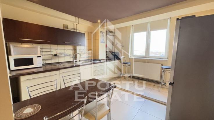 Apartament cu 3 camere, centrala proprie, zona Buziasului