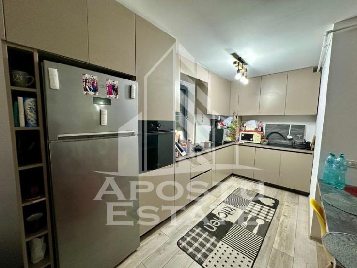 Apartament modern cu 2 camere,  curte privata, in zona Aradului