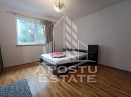 Casa 2 camere, avelopata, gradina proprie, garaj, zona Dambovita