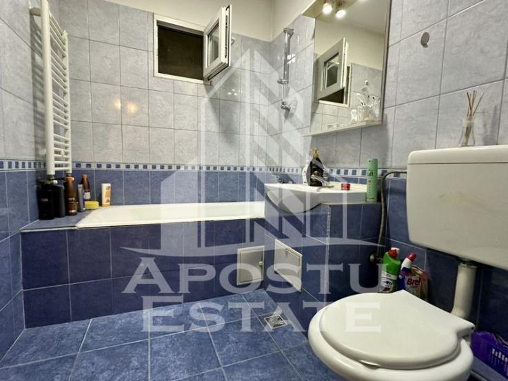 Apartament cu 3 camere, centrala proprie, zona Soarelui