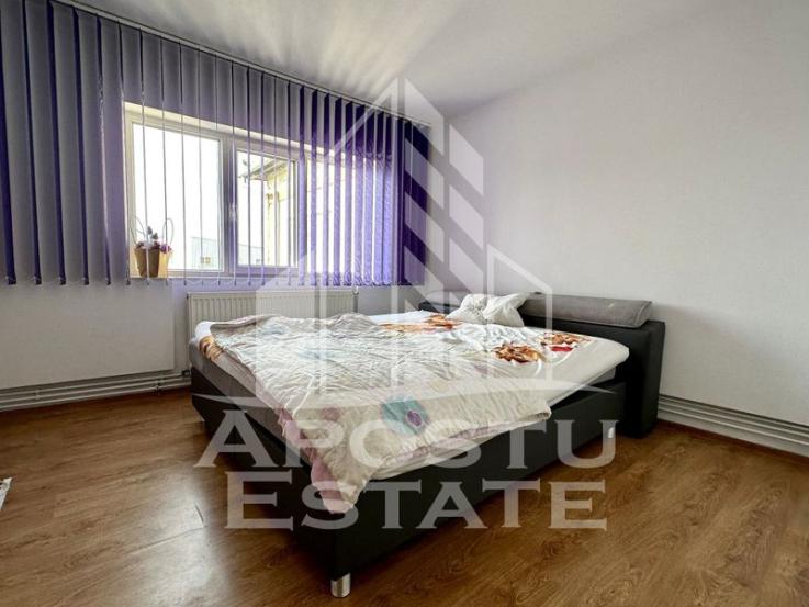 Apartament cu 3 camere, centrala proprie, zona Soarelui