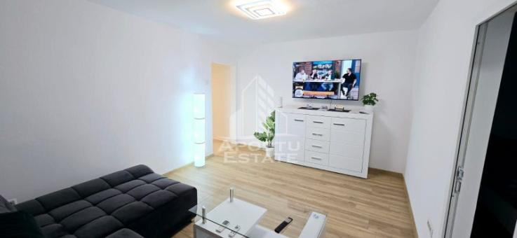 Apartament cu 2 camere, parter, centrala proprie, zona Girocului