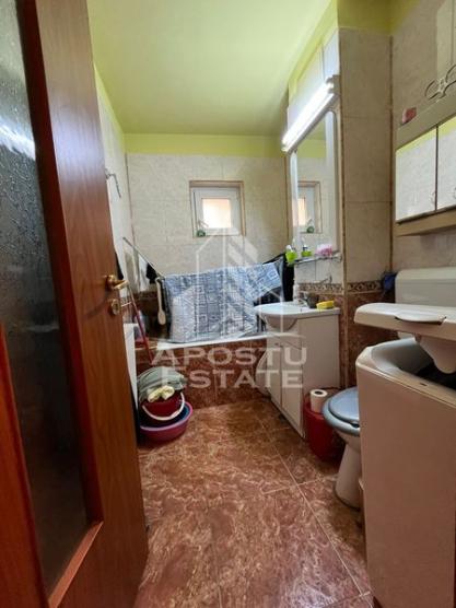 Apartament cu 2 camere, cu garaj si boxa,situat in zona Dambovita