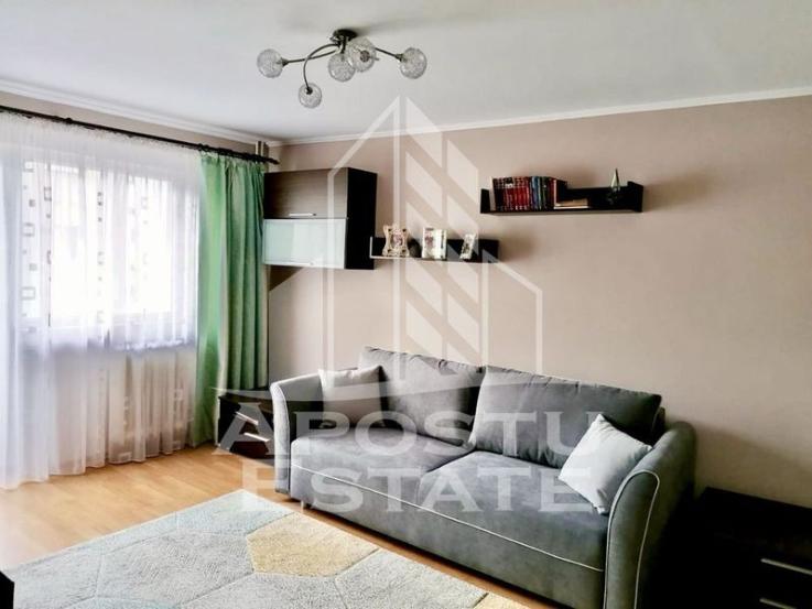 Apartament cu 1 camera, decomandat, etajul 2, Zona  Girocului