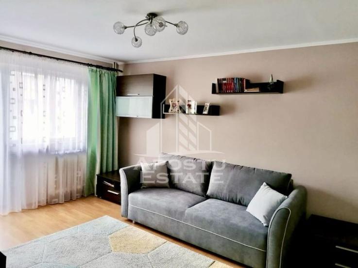 Apartament cu 1 camera, decomandat, etajul 2, Zona  Girocului