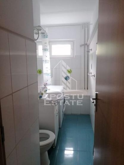 Apartament cu 1 camera, decomandat, etajul 2, Zona  Girocului