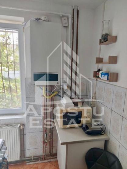 Apartament 2 camere, decomandat,parter inalt,zona Complexul Studentesc