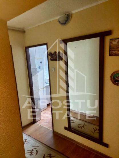 Apartament 2 camere, decomandat,parter inalt,zona Complexul Studentesc