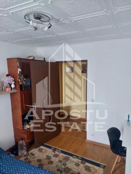 Apartament 2 camere, decomandat,parter inalt,zona Complexul Studentesc