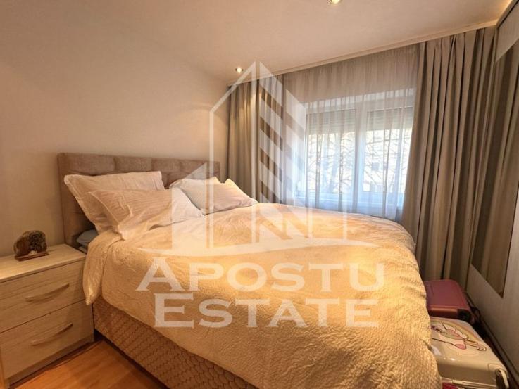 Apartament cu 2 camere, centrala proprie, etajul 3, zona Soarelui