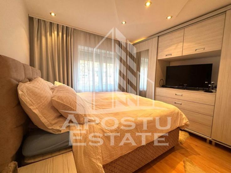 Apartament cu 2 camere, centrala proprie, etajul 3, zona Soarelui