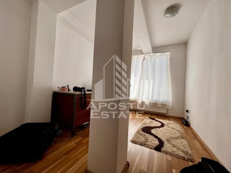 Apartament spatios cu 4 camere la casa in Giroc