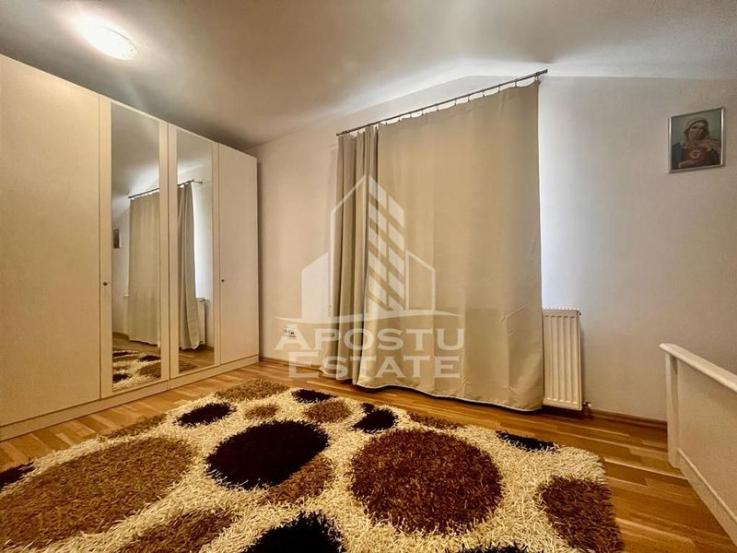 Apartament spatios cu 4 camere la casa in Giroc