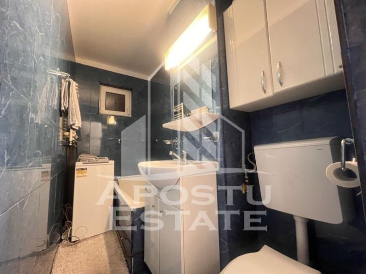 Apartament cu 2 camere, centrala proprie, etajul 2, zona Sagului