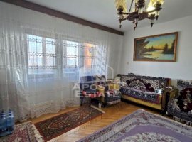 Apartament cu 2 camere, etaj 3, centrala proprie, zona Lipovei