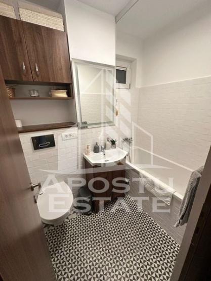 Apartament cu 2 camere, decomandat,renovat complet, zona Sagului