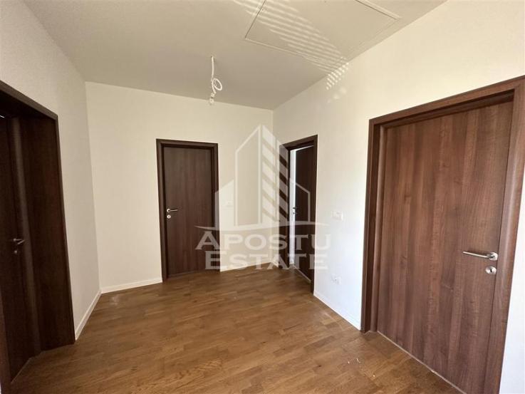 Duplex cu etaj si  5 camere in Mosnita Noua, aproape de asfalt