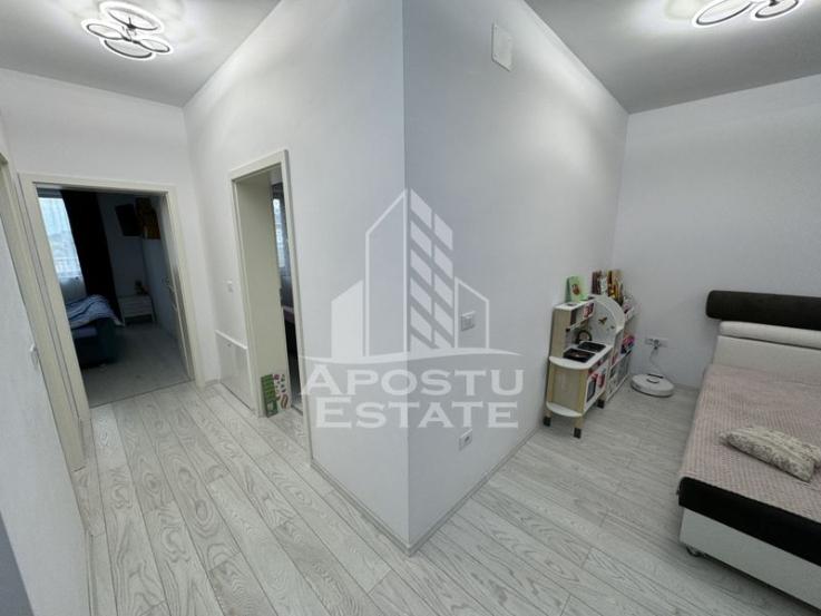 Duplex mobilat și utilat, pe parter cu 3 camere, 2 bai si pivnita