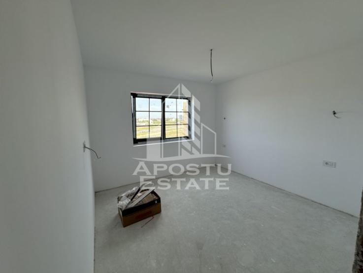 Duplex cu 3 camere despartit prin camera tehnica la Asfalt