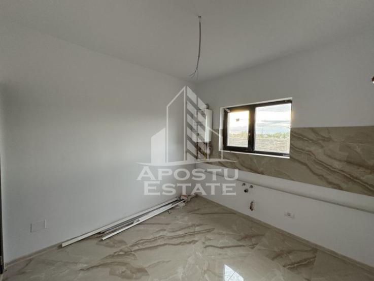 Duplex situat Central cu 4 camere si 3 bai in Mosnita Noua