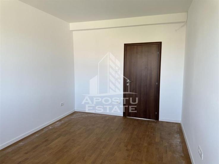 Duplex cu etaj si  5 camere in Mosnita Noua, aproape de asfalt