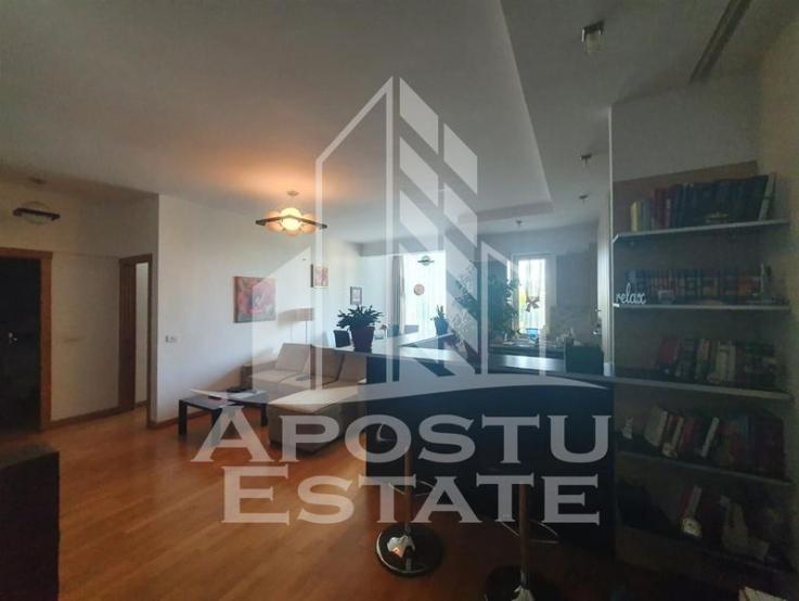 Apartament 2 camere, loc de parcare, zona Take Ionescu