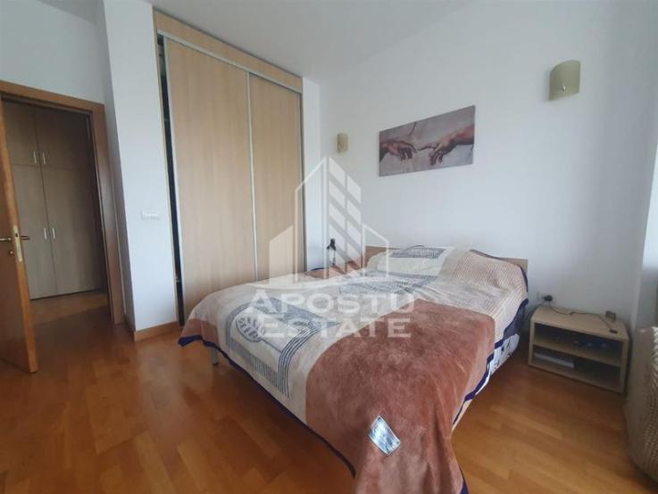 Apartament 2 camere, loc de parcare, zona Take Ionescu