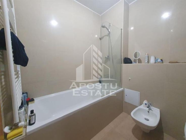 Apartament 2 camere, loc de parcare, zona Take Ionescu