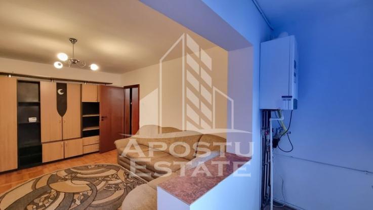 Apartament 2 camere, centrala proprie, bloc anvelopat, zona Lipovei