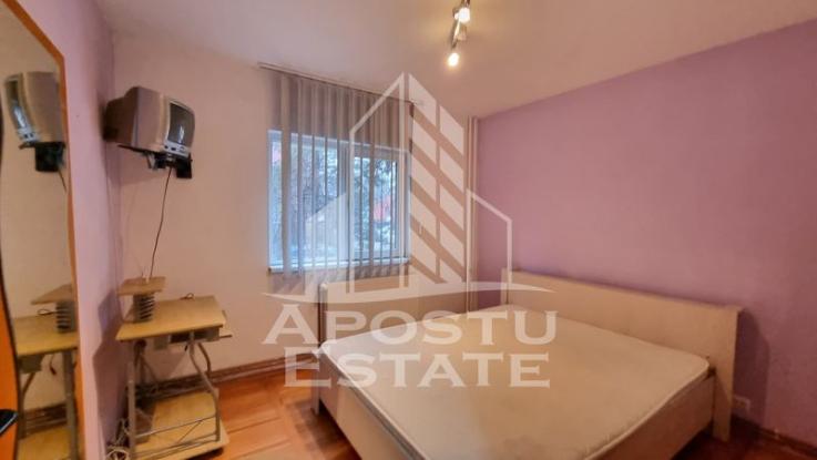 Apartament 2 camere, centrala proprie, bloc anvelopat, zona Lipovei