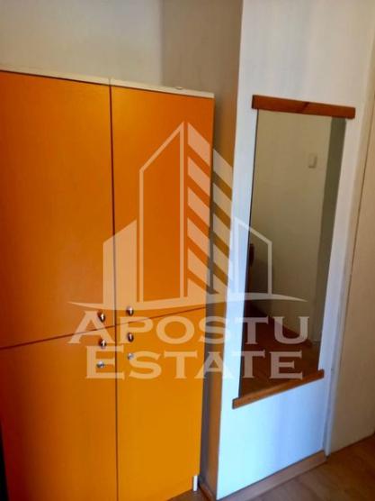 Apartament 2 camere,decomandat,centrala proprie,zona Aradului