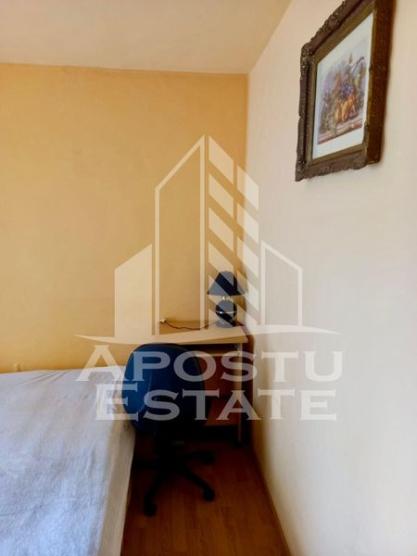 Apartament 2 camere,decomandat,centrala proprie,zona Aradului