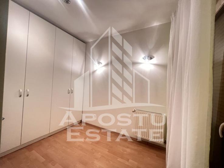 Apartament cu 3 camere, loc de parcare, zona Aradului