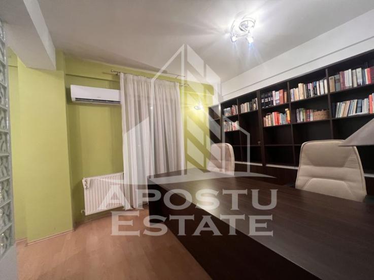 Apartament cu 3 camere, loc de parcare, zona Aradului