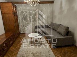 Apartament cu 3 camere, centrala proprie, zona Aradului