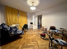 Apartament cu 4 camere, etajul 2, zona Sagului