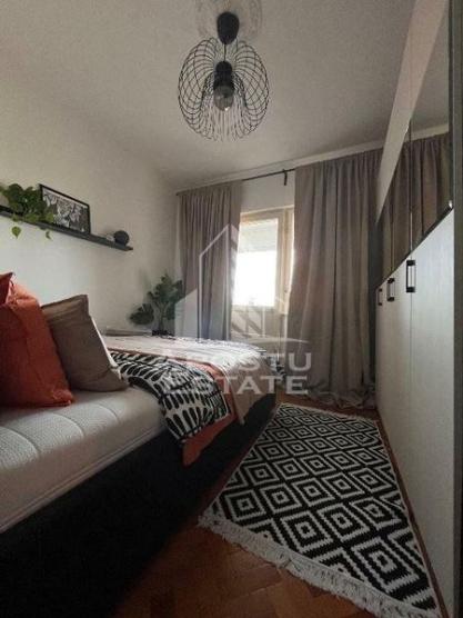 Apartament 3 camere, centrala proprie, zona Circumvalatiunii