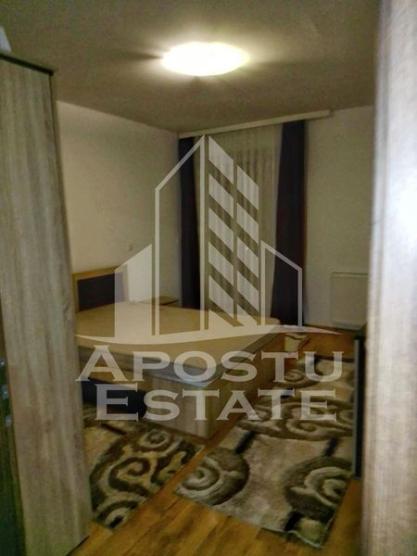 Apartament cu 2 camere, centrala proprie, loc de parcare, Uranus Plaza