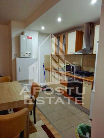 Apartament cu 2 camere, centrala proprie, loc de parcare, Uranus Plaza