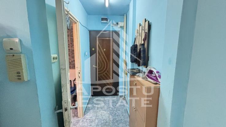 Apartament 2 camere, etaj 1, zona Sagului