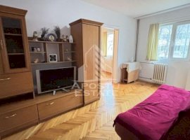 Apartament cu 2 camere, etaj intermediar, zona Sagului