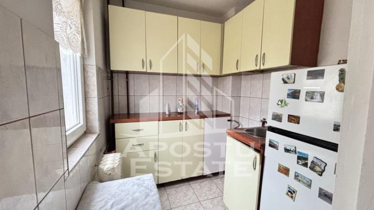 Apartament cu 2 camere, etaj intermediar, zona Sagului