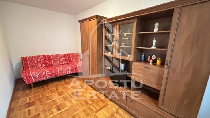 Apartament cu 2 camere, etaj intermediar, zona Sagului