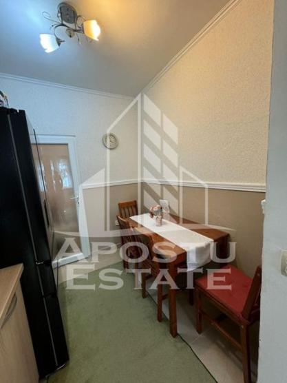 Apartament cu 2 dormitoare, doua bai in Complex, centrala termica