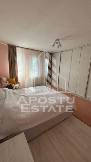 Apartament cu 2 dormitoare, doua bai in Complex, centrala termica