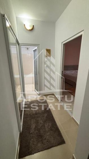 Apartament cu 2 dormitoare, doua bai in Complex, centrala termica