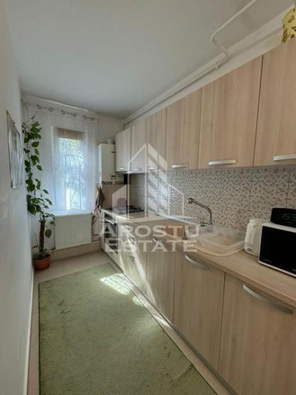 Apartament cu 2 dormitoare, doua bai in Complex, centrala termica