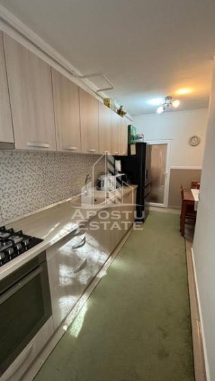 Apartament cu 2 dormitoare, doua bai in Complex, centrala termica