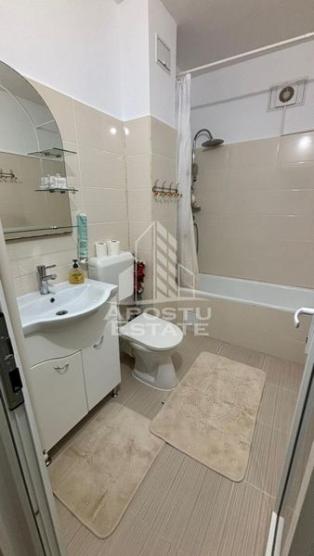 Apartament cu 2 dormitoare, doua bai in Complex, centrala termica