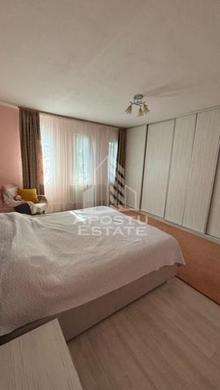 Apartament cu 2 dormitoare, doua bai in Complex, centrala termica